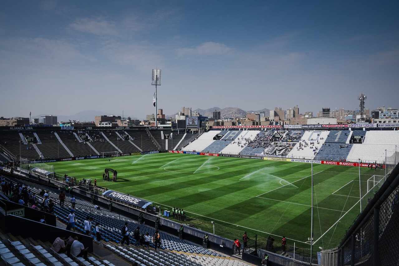 provaveis-times-sporting-cristal-junior-barranquilla-libertadores-futebol-latino