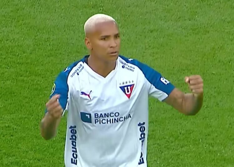 antes-da-libertadores-deyverson-teve-papel-decisivo-no-equador-futebol-latino