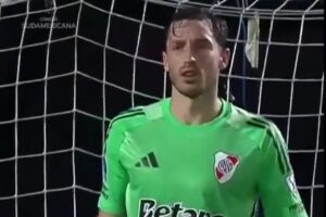 ex-palmeiras-e-flamengo-vina-vira-goleiro-em-jogo-do-river-plate-futebol-latino