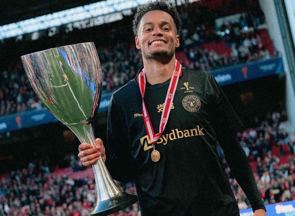 sondado-por-times-da-serie-a-paulinho-conquista-titulo-europa-futebol-latino_Easy-Resize.com