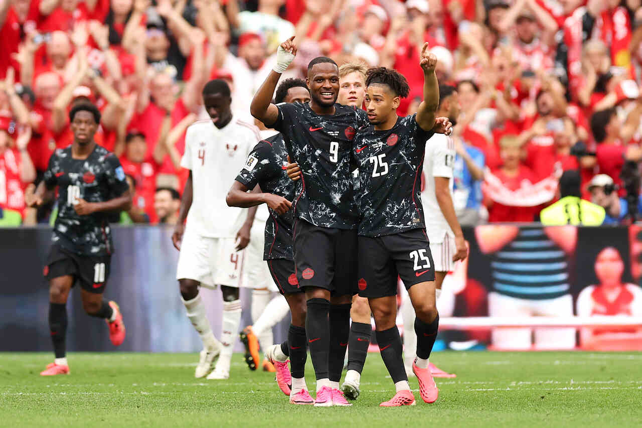 canada-quebra-tabu-com-goleada-historica-sobre-o-catar-futebol-latino_Easy-Resize.com