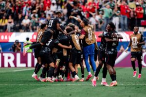de-forma-agonica-canada-elimina-africa-do-sul-e-segue-adiante-na-copa-futebol-latino