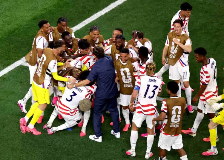 estados-unidos-atropela-paraguai-na-abertura-do-grupo-d-futebol-latino