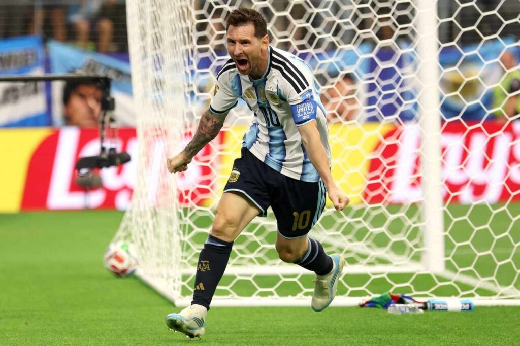 messi-brilha-mais-um-vez-e-argentina-bate-austria-futebol-latino