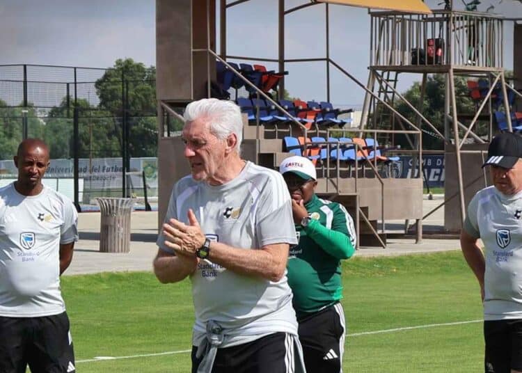 tecnico-da-africa-do-sul-manda-recado-para-selecao-do-mexico-futebol-latino