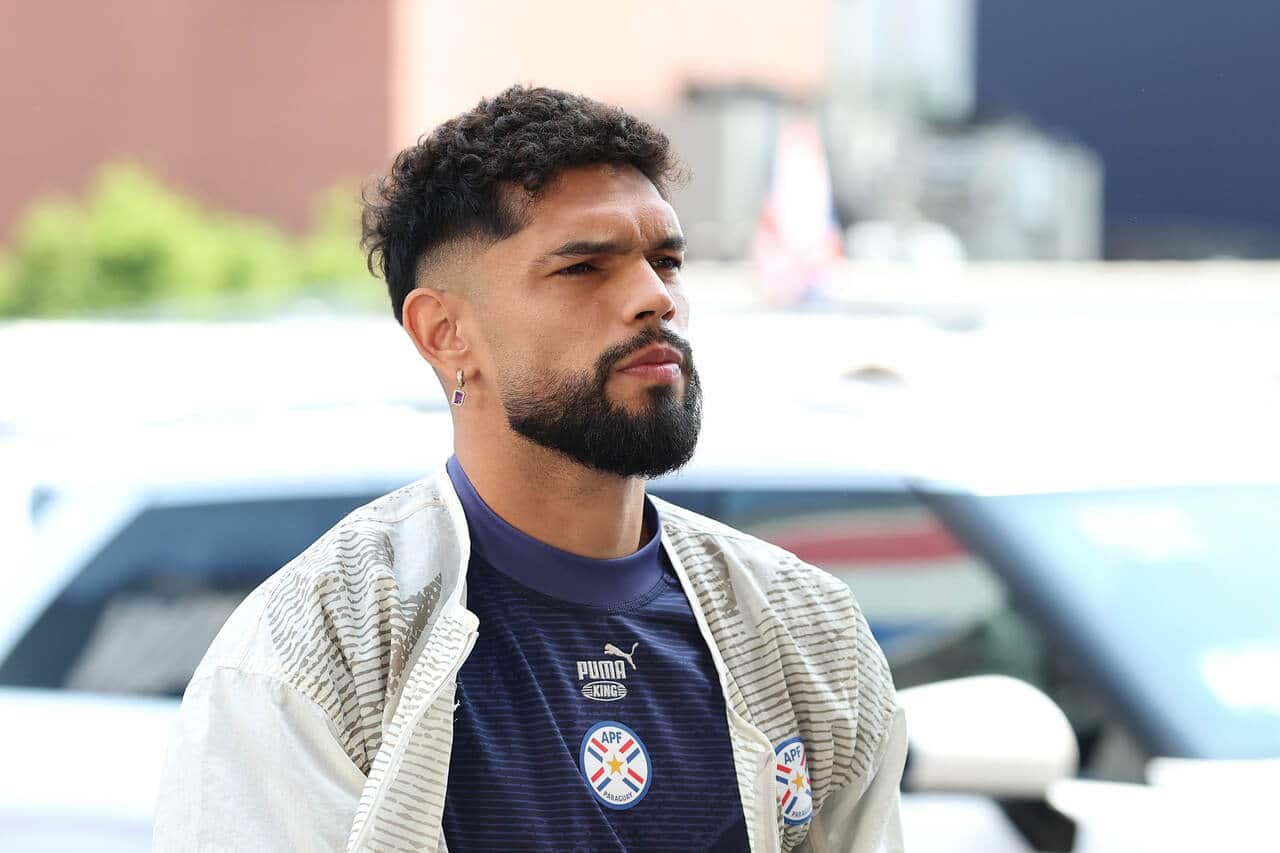 com-zagueiro-em-recuperacao-paraguai-se-prepara-visando-a-franca-futebol-latino