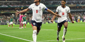 em-confronto-parelho-inglaterra-tira-mexico-nas-oitavas-de-final-futebol-latino