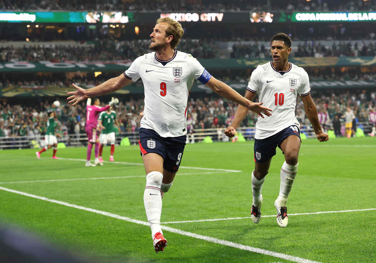 em-confronto-parelho-inglaterra-tira-mexico-nas-oitavas-de-final-futebol-latino