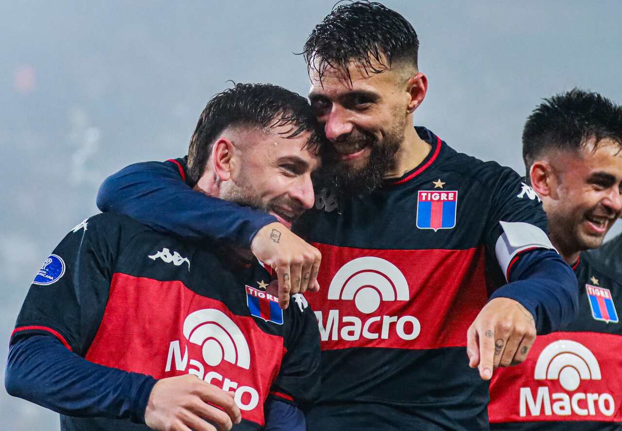 nacional-tigre-comemoracao-tigre-futebol-latino_Easy-Resize.com