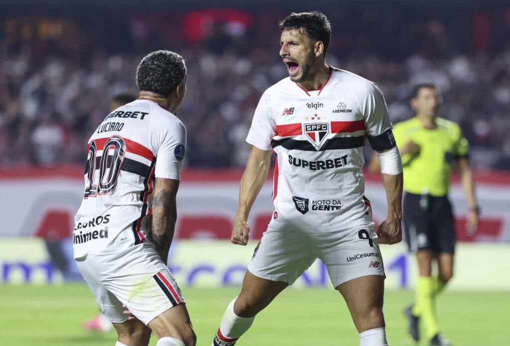 calleri-destaca-sabor-reencontro-sao-paulo-boca-juniors-futebol-latino