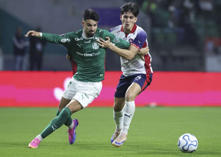 com-um-a-menos-palmeiras-empata-cerro-porteno-futebol-latino