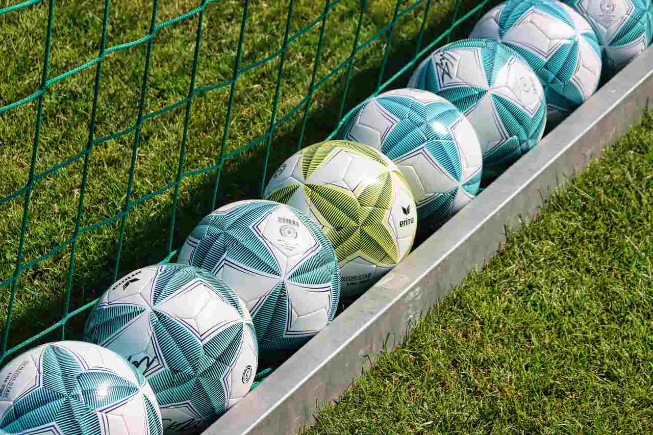 como-acompanhar-campeonatos-futebol-internacional-diferentes-fusos-horarios-futebol-latino