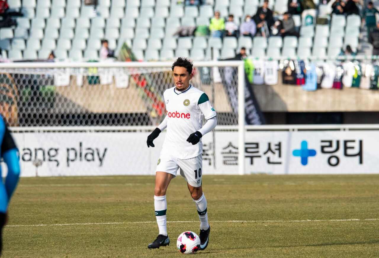 ex-santos-luan-dias-bons-numeros-coreia-do-sul-futebol-latino_Easy-Resize.com
