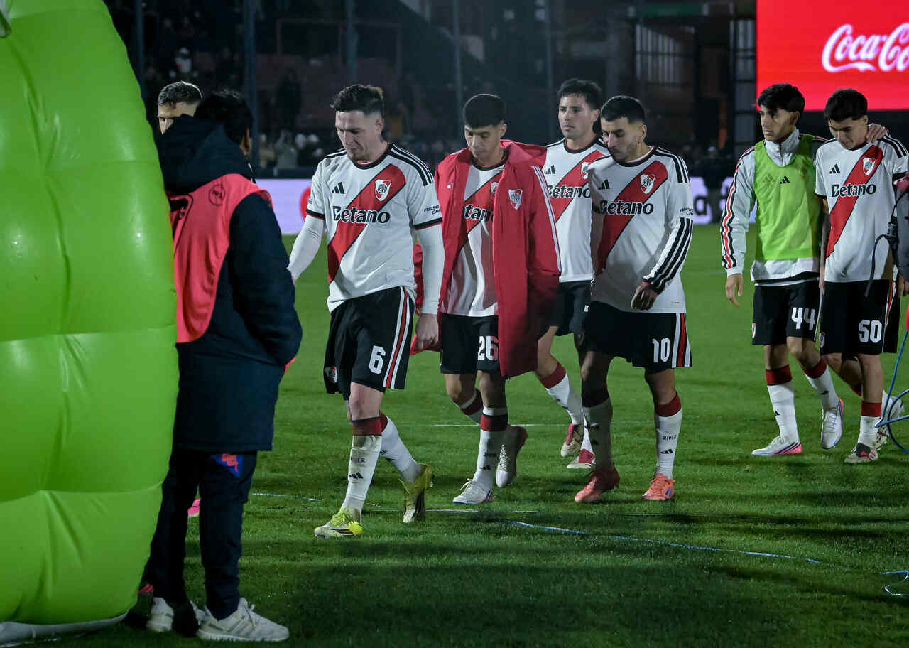 nova-derrota-recorde-negativo-historico-river-plate-futebol-latino