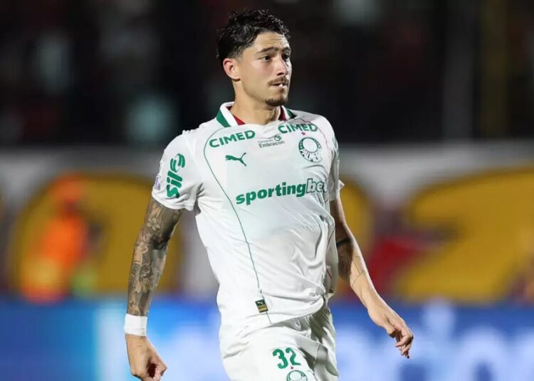 uruguai-corta-valverde-lesao-chama-nome-palmeiras-futebol-latino