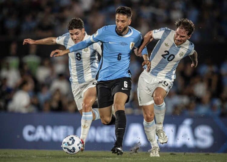 Uruguai-x-Argentina-Eliminatorias-da-Copa-do-Mundo-2026-_03_Easy-Resize.com_