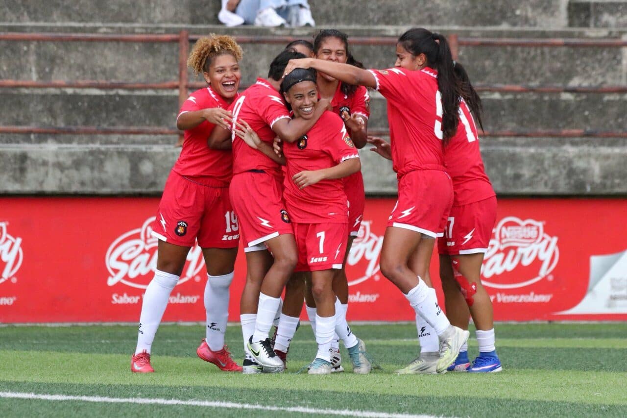 caracas-confirma-participacao-libertadores-feminina-futebol-latino
