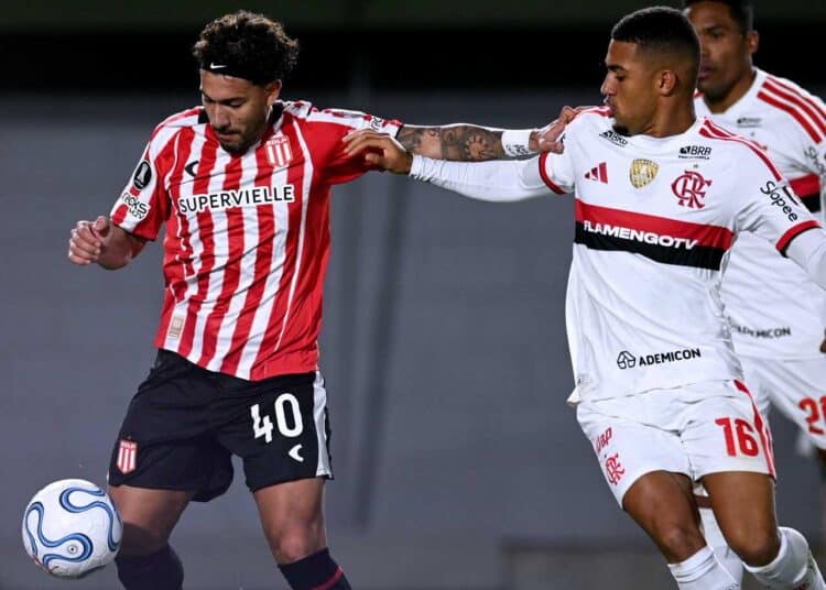em-jogo-tenso-estudiantes-flamengo-empatam-argentina-futebol-latino