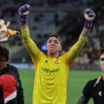 Muslera recupera confiança em quatro meses após desafios no futebol