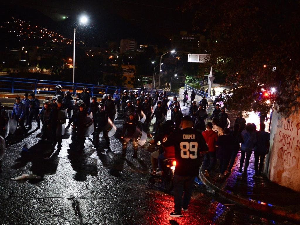 apos-tragedia-policia-recomenda-classico-em-honduras-sem-torcida-Futebol-Latino-19-08