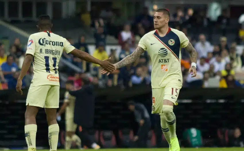 comentarista-incita-violencia-em-classico-mexicano-e-se-retrata-ao-vivo-Futebol-Latino-20-03