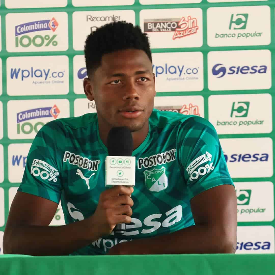 danny_rosero-futebol-latino-08-09.jpg
