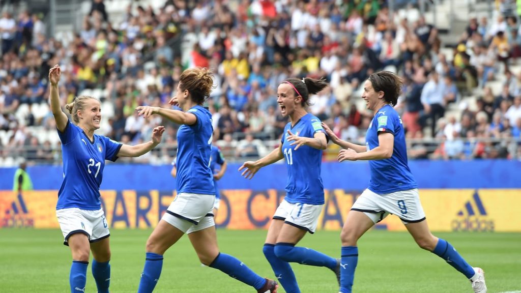 italia-passa-por-cima-da-jamaica-pela-copa-do-mundo-feminina-Futebol-Latino-14-06