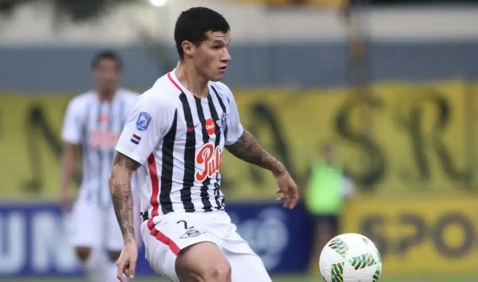 jogador-afastado-pelo-libertad-teria-pre-contrato-com-outro-clube-Futebol-Latino-30-07