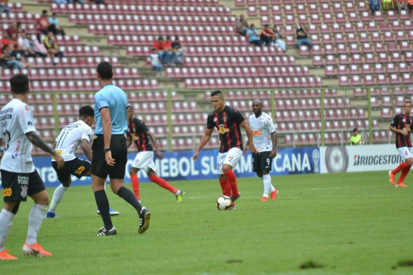 na-venezuela-corinthians-bate-o-deportivo-lara-com-gol-de-junior-urso-Futebol-Latino-30-05