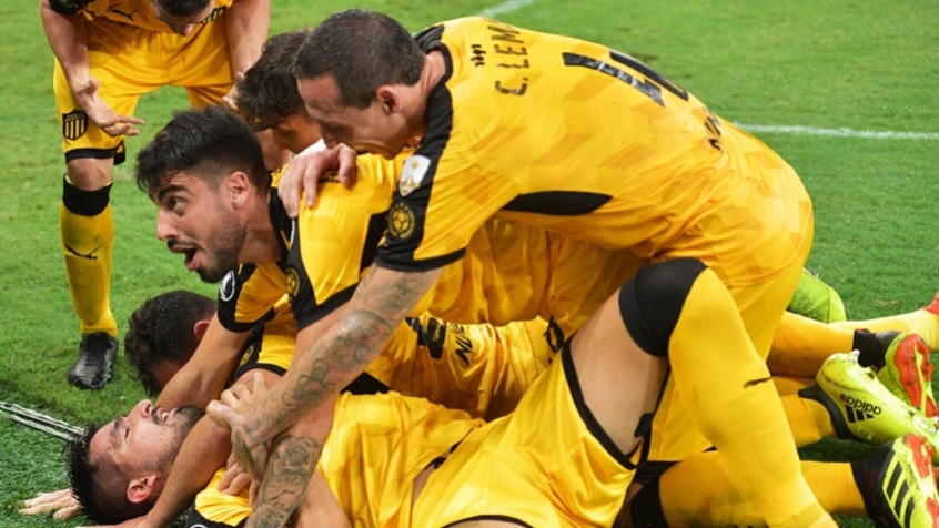 respeitando-estilo-limites-penarol-apresentacao-digna-tradicao-Futebol-Latino-04-04