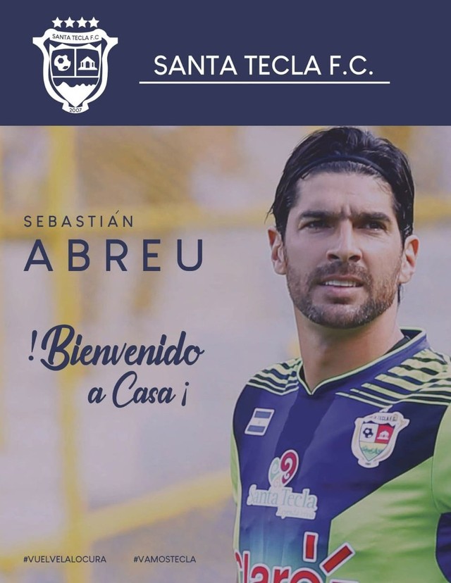 santa-tecla-anuncia-oficialmente-a-chegada-de-loco-abreu-Futebol-Latino-23-04