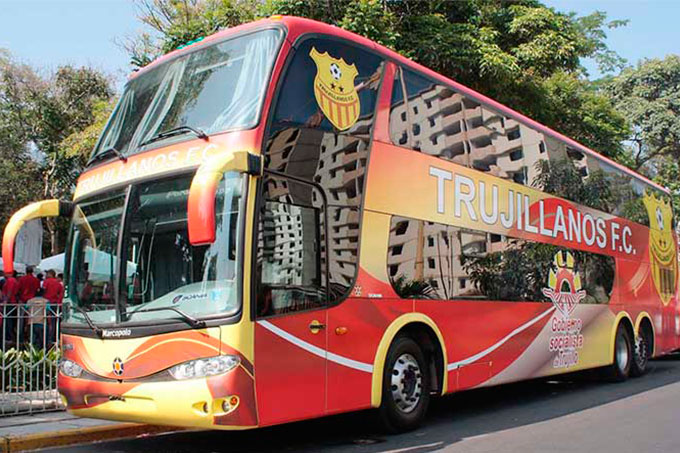 time-na-venezuela-tem-uniformes-e-chuteiras-roubadas-de-seu-onibus-Futebol-Latino-20-08